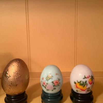 214:  Assorted Asian Decor