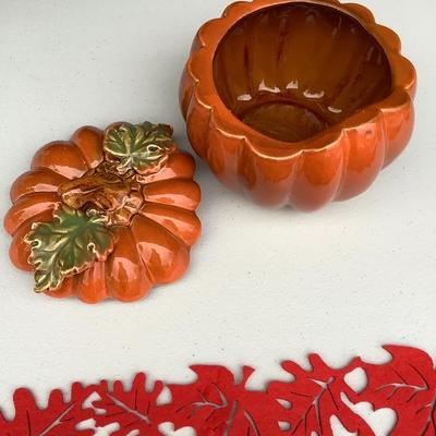 022:  Fall Decorations
