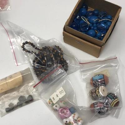 082:  Loads and Loads of Beads for Jewelry Making