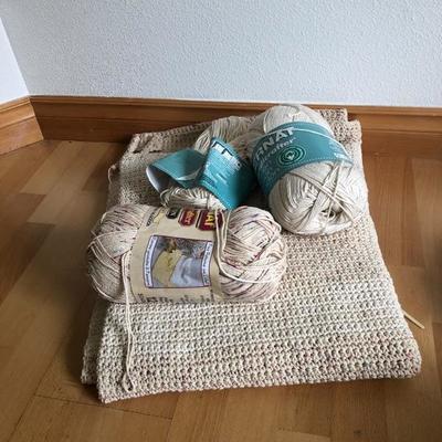 090:  Unfinished Knitting Projects With Yarn 