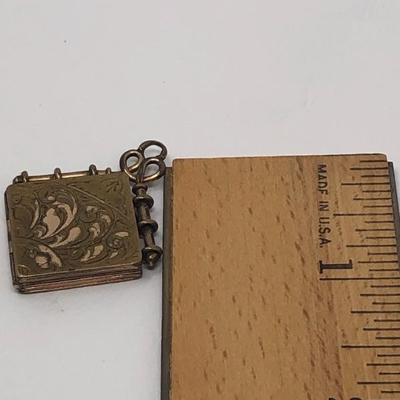 086:  Childâ€™s 2mm Christening Ring and Vintage Pendant 