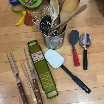 100:  Lots and Lots of Kitchen Utensils 