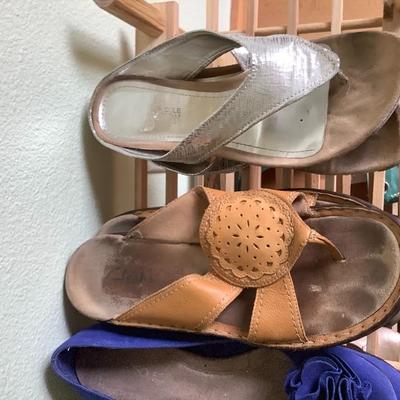 102: Womenâ€™s Shoes Sizes 8 to 8-1/2