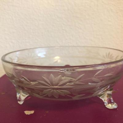 126:   Vintage Lit Crystal and Glass Collectibles 