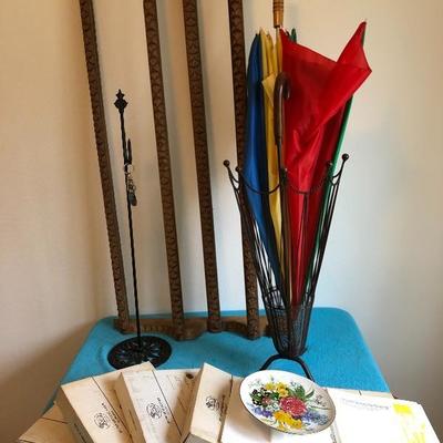 123:  Wood Wall Plate Display Stand, Umbrella and Key Stand