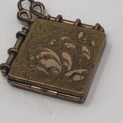 086:  Childâ€™s 2mm Christening Ring and Vintage Pendant 