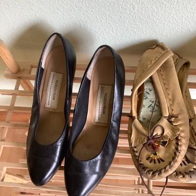 101: Womanâ€™s Shoes Sizes 8 to 8-1/2 