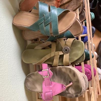 102: Womenâ€™s Shoes Sizes 8 to 8-1/2