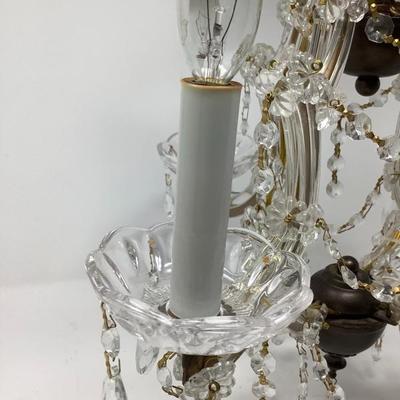024: Beautiful Crystal Chandelier