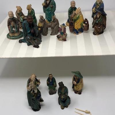 138:   Mud Men Figurines *vintage*