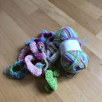 090:  Unfinished Knitting Projects With Yarn 