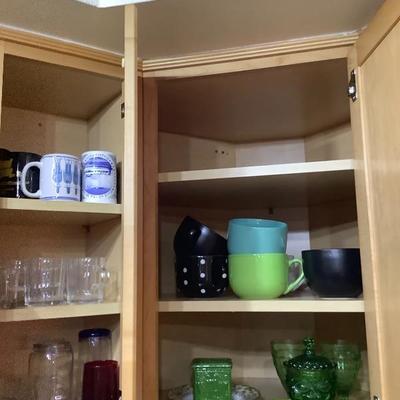 213: Assorted dishes in the cupboard