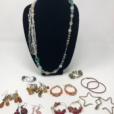 074:  Loops and Beaded Jewelry 