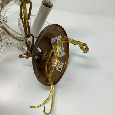 024: Beautiful Crystal Chandelier