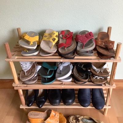101: Womanâ€™s Shoes Sizes 8 to 8-1/2 