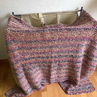 095:  More Beautiful Crocheted Finished Blankets 