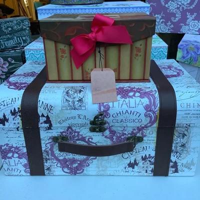 025:  Decorative Boxes