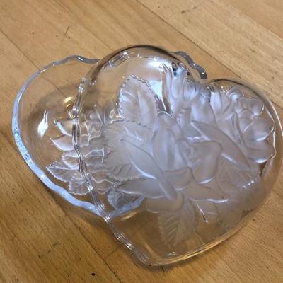 126:   Vintage Lit Crystal and Glass Collectibles 