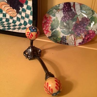 211: Colorful Kitchen Lot