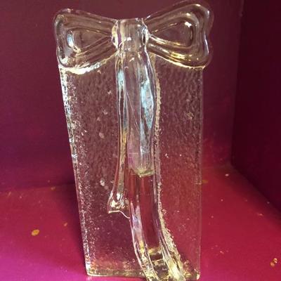126:   Vintage Lit Crystal and Glass Collectibles 