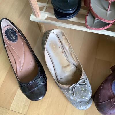 104: Womenâ€™s Shoes Sizes 8 and 8-1/2