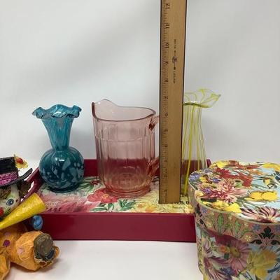 015:  Colorful knick knack Lot