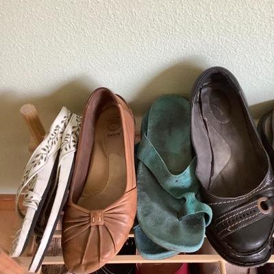 104: Womenâ€™s Shoes Sizes 8 and 8-1/2
