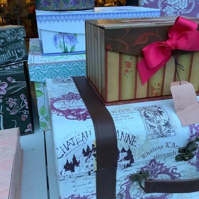 025:  Decorative Boxes