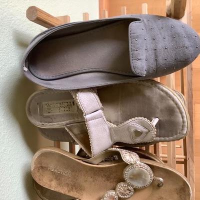 103: Womans Shoes Sizes 8 and 8-1/2