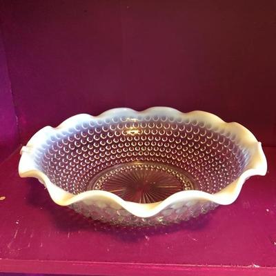 126:   Vintage Lit Crystal and Glass Collectibles 