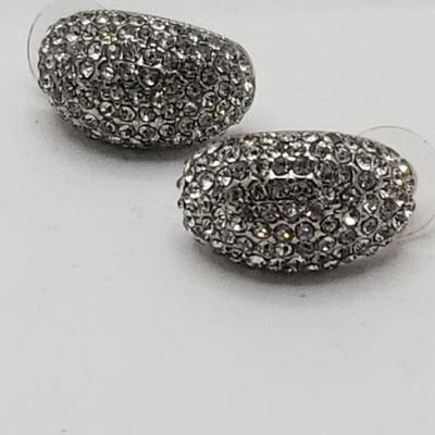 Silver and clear stone fashion earings