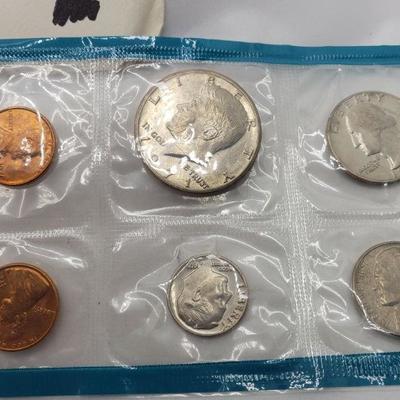 Uncirculated coins