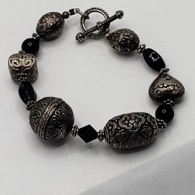Sterling silver and glass beaded bracelet