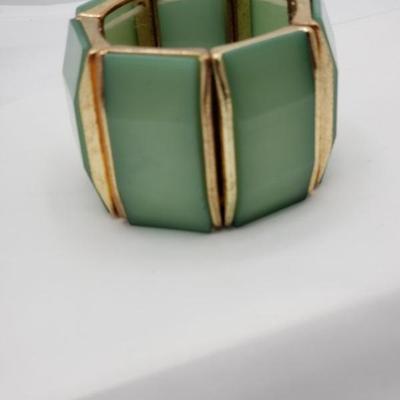 Green and gold colored fashion bracelet