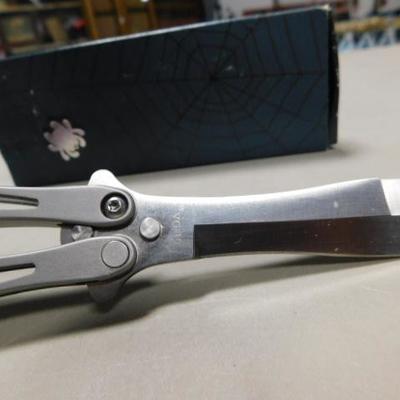 Spyderco Flip Blade Knife with Locking Handles European Style 10