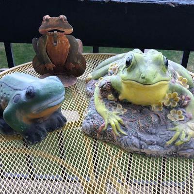 #21 Outdoor Frog Garden Art 