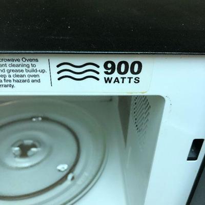 Lot #151 Emerson 900 Watt Microwave 