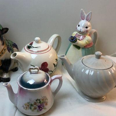 Lot #116 5 Tea pots 