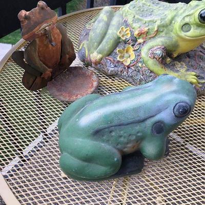 #21 Outdoor Frog Garden Art 