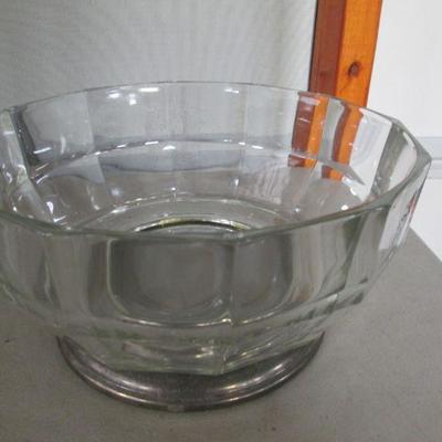 Heavy Glass Bowl - The Rim Is Thick
