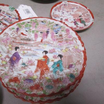 Decorative Japanese Plates