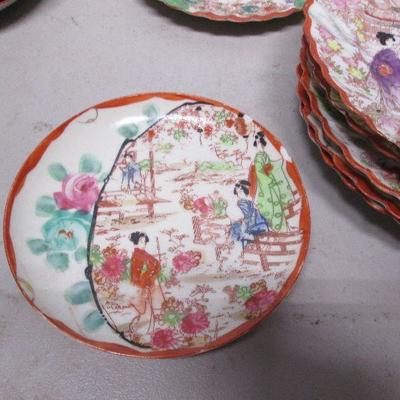 Decorative Japanese Plates