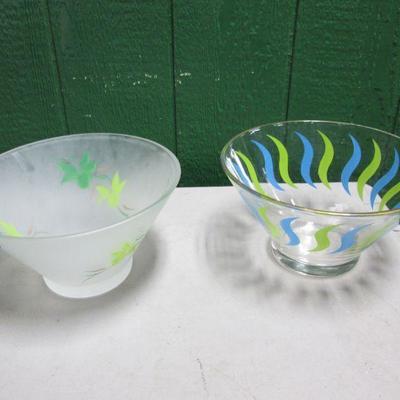 2 Decorative Bowls