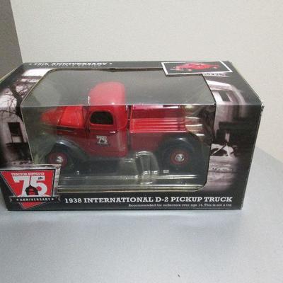 First Gear Tractor Supply 75th Anniversary 1938 International D-2 Pick-Up Truck