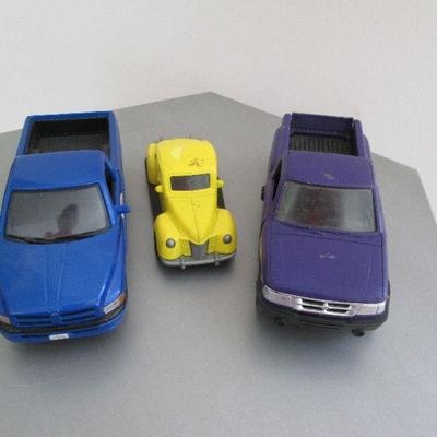 3 Vehicles - Maisto, Tootsie Toy