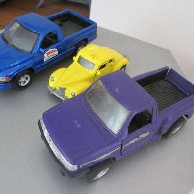 3 Vehicles - Maisto, Tootsie Toy