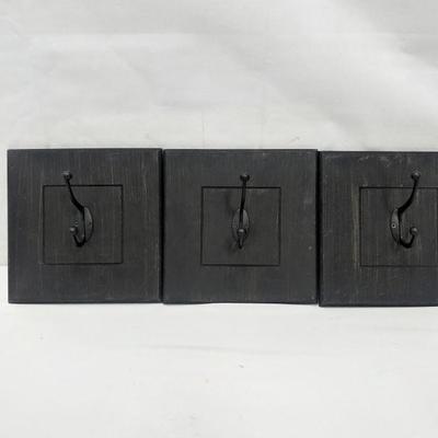 Nielsen Bainbridge Set of 3 Black Hooks - New