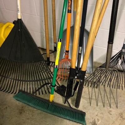 Assorted Landscaping Lot