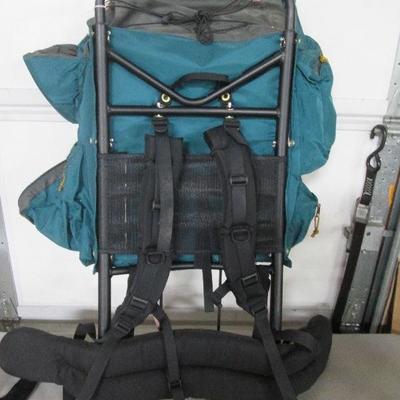 Item 93 Camp Trails Night Song Hiking Backpack Estatesales Org