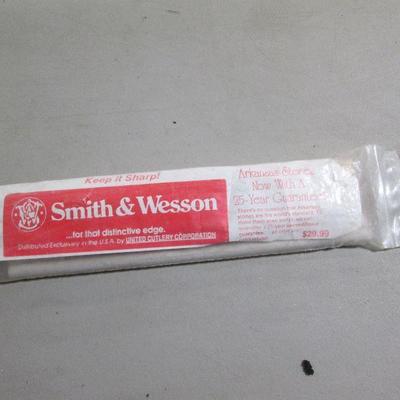 Smith & Wesson Stone